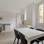 Apartment Guesthost - Bright Flat Near Stazione Mailand