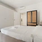 Apartment Guesthost - Bright Flat Near Stazione Mailand