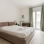 Guesthost - Bright Flat Near Stazione Apartment Mailand