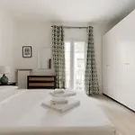 Guesthost - Bright Flat Near Stazione *