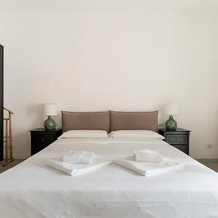 Apartment Guesthost - Bright Flat Near Stazione Mailand