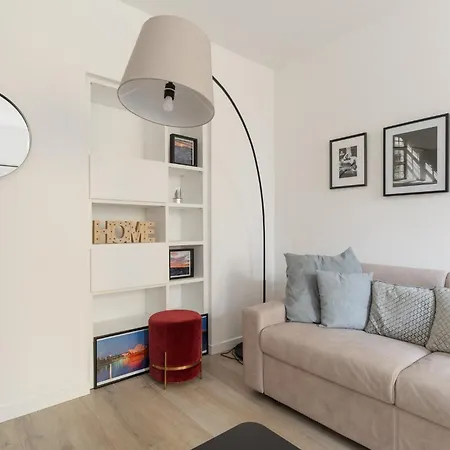 Guesthost - Bright Flat Near Stazione * Mailand